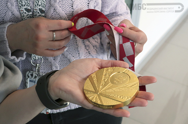 Золотая паралимпийская медаль Андрея Калины