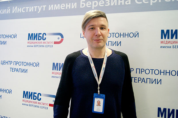 Лынов Александр Андреевич, ведущий психотерапевтической группы