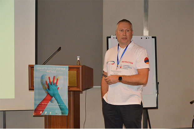 Руководитель Scientific and Educational Committee BLS European Resuscitation Council Sander van Goor